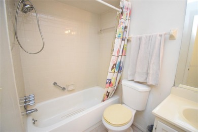 Incredible opportunity in one of Sarasota's most convenient and on Bent Tree Country Club in Florida - for sale on GolfHomes.com, golf home, golf lot