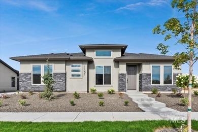 This 1,688 sq. ft., 3-bedroom, 2-bathroom patio home with a on Falcon Crest Golf Club in Idaho - for sale on GolfHomes.com, golf home, golf lot