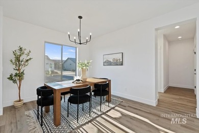 This 1,688 sq. ft., 3-bedroom, 2-bathroom patio home with a on Falcon Crest Golf Club in Idaho - for sale on GolfHomes.com, golf home, golf lot