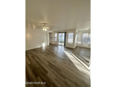 Turnkey! This beautifully maintained 2 bed, 2 bath single-level on StoneRidge Golf Course in Arizona - for sale on GolfHomes.com, golf home, golf lot