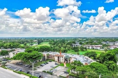Gorgeous & Spacious CORNER UNIT with Huge Enclosed Balcony with on  in Florida - for sale on GolfHomes.com, golf home, golf lot