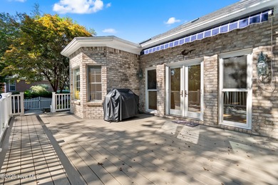 Come see this 3700 sq ft custom brick beauty. Ideally set up on Members Club At St. James Plantation in North Carolina - for sale on GolfHomes.com, golf home, golf lot