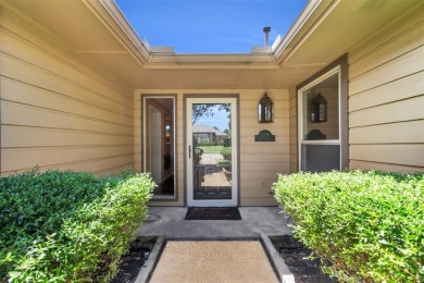 NEWLY PAINTED  NEW CARPET!!! MOVE IN READY!! Welcome to this on Sherrill Park Golf Course in Texas - for sale on GolfHomes.com, golf home, golf lot