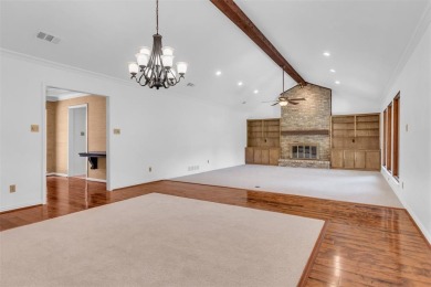 NEWLY PAINTED  NEW CARPET!!! MOVE IN READY!! Welcome to this on Sherrill Park Golf Course in Texas - for sale on GolfHomes.com, golf home, golf lot