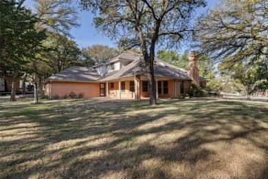 FANTASTIC OPPORTUNITY to purchase a sizeable 4 Bdrm., 3 bath on Pecan Plantation Country Club in Texas - for sale on GolfHomes.com, golf home, golf lot