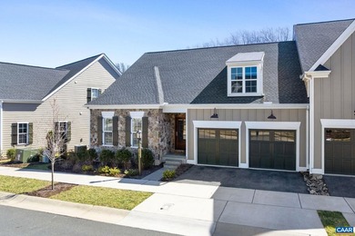 One level living.  Well maintained Old Trail end unit *villa* on Old Trail Golf Club in Virginia - for sale on GolfHomes.com, golf home, golf lot