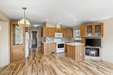 Age restriction community.Beautiful place to call home, Clean on Quail Wood Greens Golf Course in Arizona - for sale on GolfHomes.com, golf home, golf lot
