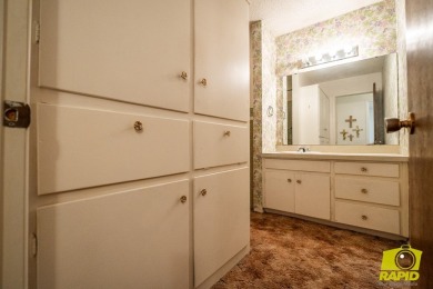PRIME  LOCATION! Grab your golf clubs and hop in your cart! This on San Angelo Country Club in Texas - for sale on GolfHomes.com, golf home, golf lot