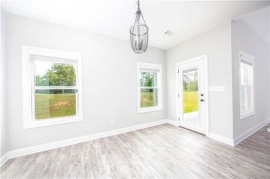 Welcome to 702 Riverside Estates -- a move-in ready, 3 bedroom on Riverside Country Club in Alabama - for sale on GolfHomes.com, golf home, golf lot