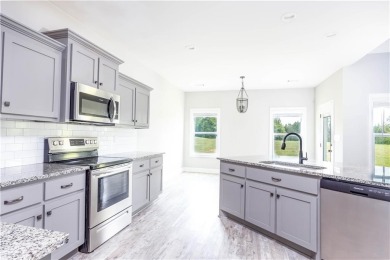 Welcome to 702 Riverside Estates -- a move-in ready, 3 bedroom on Riverside Country Club in Alabama - for sale on GolfHomes.com, golf home, golf lot