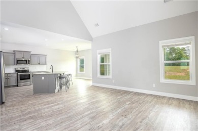 Welcome to 702 Riverside Estates -- a move-in ready, 3 bedroom on Riverside Country Club in Alabama - for sale on GolfHomes.com, golf home, golf lot
