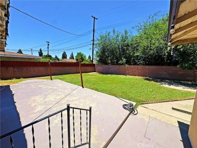 Charming home in the wonderful city of Anaheim! Just shy of 1 on Dad Miller Golf Course in California - for sale on GolfHomes.com, golf home, golf lot