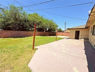 Charming home in the wonderful city of Anaheim! Just shy of 1 on Dad Miller Golf Course in California - for sale on GolfHomes.com, golf home, golf lot