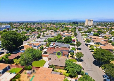 Charming home in the wonderful city of Anaheim! Just shy of 1 on Dad Miller Golf Course in California - for sale on GolfHomes.com, golf home, golf lot