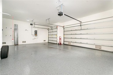 Experience Luxury Living in Royal Palm Golf Estates.
Welcome to on Eagle Lakes Golf Club in Florida - for sale on GolfHomes.com, golf home, golf lot