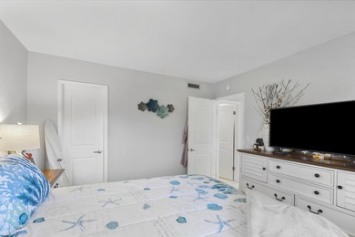 Beautiful 2BR/2BA Condo In GARDEN-AIRE VILLAGE SOUTH! Located on Pompano Beach Golf Course  in Florida - for sale on GolfHomes.com, golf home, golf lot