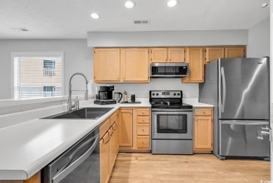 Welcome to this beautiful 2 bedroom, 2 bathroom in the highly on River Oaks Golf Plantation  in South Carolina - for sale on GolfHomes.com, golf home, golf lot