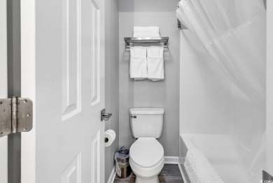 Welcome to this beautiful 2 bedroom, 2 bathroom in the highly on River Oaks Golf Plantation  in South Carolina - for sale on GolfHomes.com, golf home, golf lot
