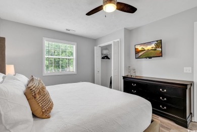 Welcome to this beautiful 2 bedroom, 2 bathroom in the highly on River Oaks Golf Plantation  in South Carolina - for sale on GolfHomes.com, golf home, golf lot