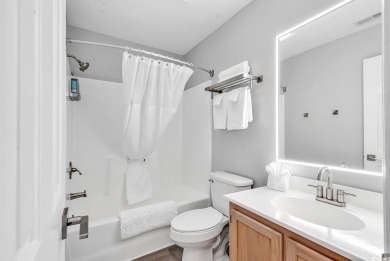 Welcome to this beautiful 2 bedroom, 2 bathroom in the highly on River Oaks Golf Plantation  in South Carolina - for sale on GolfHomes.com, golf home, golf lot