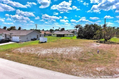 Exclusively presented by Sunland Real Estate: Rare 0.25-acre lot on El Rio Golf Course and Club in Florida - for sale on GolfHomes.com, golf home, golf lot