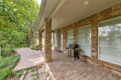Charming 3 bed, 2 bath one owner home in the highly desirable on Heritage Ranch Golf and Country Club in Texas - for sale on GolfHomes.com, golf home, golf lot