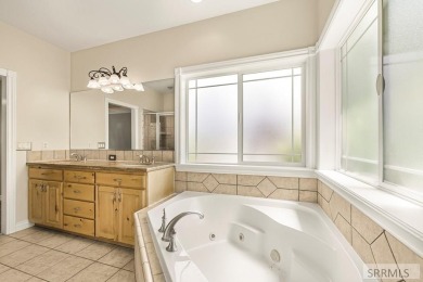 6 BEDROOM, 3 BATH, 4216 SQ. FT. HOME located in the beautiful on Sage Lakes Municipal Golf Course in Idaho - for sale on GolfHomes.com, golf home, golf lot