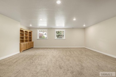 6 BEDROOM, 3 BATH, 4216 SQ. FT. HOME located in the beautiful on Sage Lakes Municipal Golf Course in Idaho - for sale on GolfHomes.com, golf home, golf lot