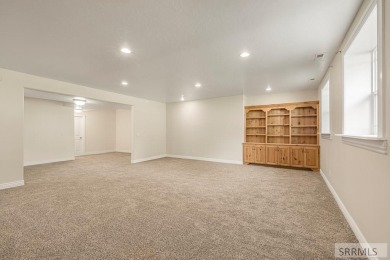 6 BEDROOM, 3 BATH, 4216 SQ. FT. HOME located in the beautiful on Sage Lakes Municipal Golf Course in Idaho - for sale on GolfHomes.com, golf home, golf lot