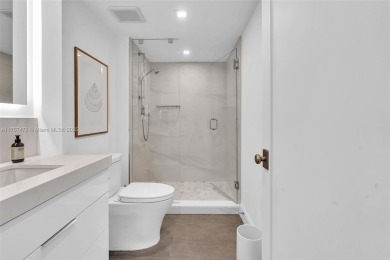 This beautiful 2 bedroom/ 2 bathroom condo has gorgeous views of on Turnberry Isle Resort and Club in Florida - for sale on GolfHomes.com, golf home, golf lot