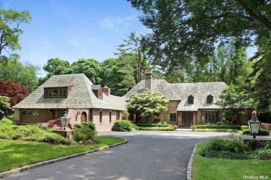 Old Brookville. Warm & Inviting ENGLISH COUNTRY MANOR on 3.84 on Cedar Brook Club, Inc. in New York - for sale on GolfHomes.com, golf home, golf lot