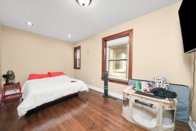 A complete booklet with financial details, a list of building on Marquette Park Golf Course in Illinois - for sale on GolfHomes.com, golf home, golf lot