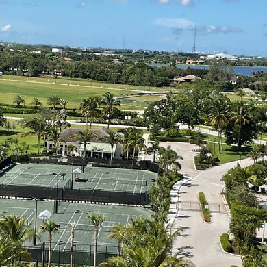 Make this 2br 2bath unit your forever home.  It has new flooring on The President Country Club in Florida - for sale on GolfHomes.com, golf home, golf lot