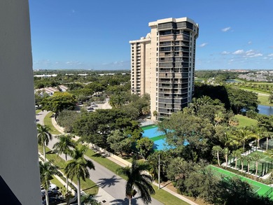 Make this 2br 2bath unit your forever home.  It has new flooring on The President Country Club in Florida - for sale on GolfHomes.com, golf home, golf lot