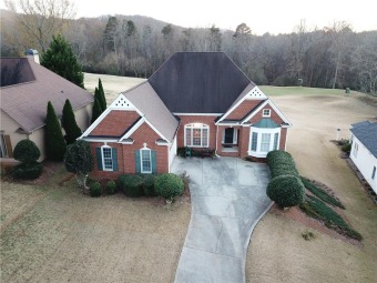 Charming 4BR 3Bth ranch with a partial basement on the golf on Hampton Golf Village in Georgia - for sale on GolfHomes.com, golf home, golf lot