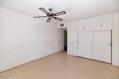 Calling all flippers, investors, and visionaries! This 3-bedroom on Sun City Lakes West and East in Arizona - for sale on GolfHomes.com, golf home, golf lot
