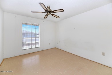 Calling all flippers, investors, and visionaries! This 3-bedroom on Sun City Lakes West and East in Arizona - for sale on GolfHomes.com, golf home, golf lot