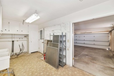 Calling all flippers, investors, and visionaries! This 3-bedroom on Sun City Lakes West and East in Arizona - for sale on GolfHomes.com, golf home, golf lot