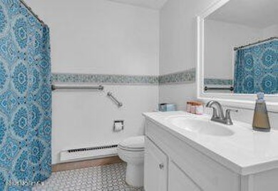 Move-in ready. This well maintained end-unit is sure to please on Leisure Village East in New Jersey - for sale on GolfHomes.com, golf home, golf lot