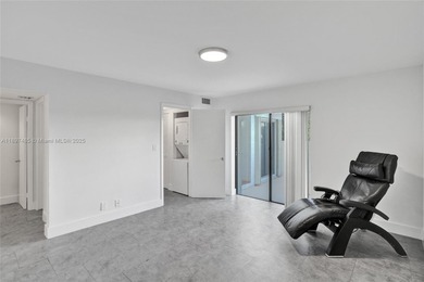 Beautiful Corner Villa/Condo overlooking Turnberry Golf Course! on Turnberry Isle Resort and Club in Florida - for sale on GolfHomes.com, golf home, golf lot