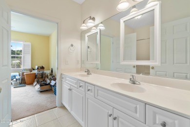 This 3 BR, 2.5 bathroom Osprey Ridge end unit condo in the on Sea Trail Golf Resort in North Carolina - for sale on GolfHomes.com, golf home, golf lot