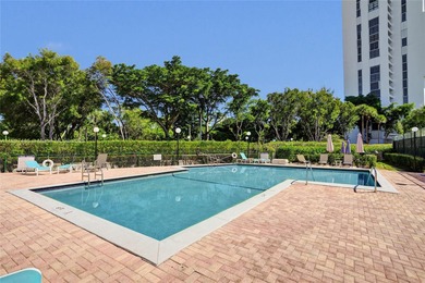 Beautiful Corner Villa/Condo overlooking Turnberry Golf Course! on Turnberry Isle Resort and Club in Florida - for sale on GolfHomes.com, golf home, golf lot
