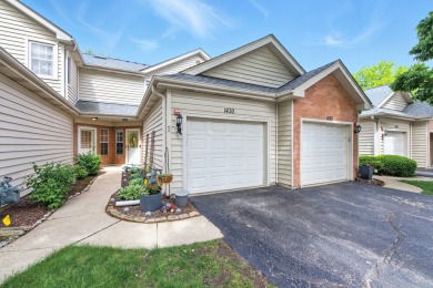 Glendale Lakes-Highly sought after 2 Story townhomes. This home on Glendale Lakes Golf Club in Illinois - for sale on GolfHomes.com, golf home, golf lot
