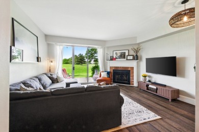 Glendale Lakes-Highly sought after 2 Story townhomes. This home on Glendale Lakes Golf Club in Illinois - for sale on GolfHomes.com, golf home, golf lot