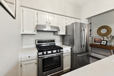 Glendale Lakes-Highly sought after 2 Story townhomes. This home on Glendale Lakes Golf Club in Illinois - for sale on GolfHomes.com, golf home, golf lot