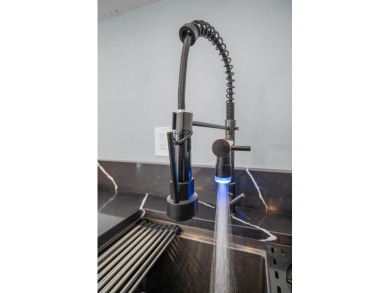 INCREDIBLE PRICE REDUCTION! Schedule your SHOWING TODAY! WELCOME on Fox Hollow Golf Club in Florida - for sale on GolfHomes.com, golf home, golf lot