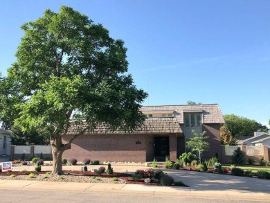One of a kind property in Hays KS! This 3 bedroom, 3 bathroom is on Smoky Hill Country Club in Kansas - for sale on GolfHomes.com, golf home, golf lot