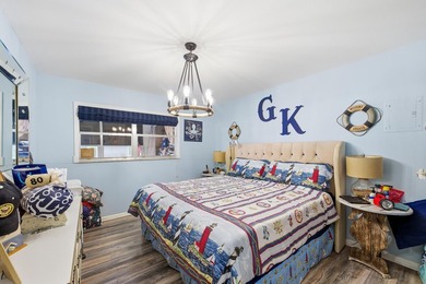 Absolutely stunning, fully updated ground-floor corner villa on Kings Point Golf -Flanders Way in Florida - for sale on GolfHomes.com, golf home, golf lot