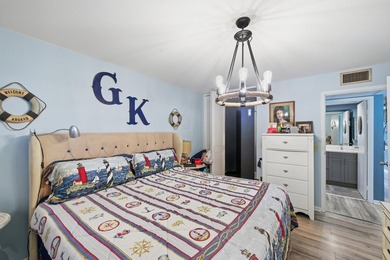 Absolutely stunning, fully updated ground-floor corner villa on Kings Point Golf -Flanders Way in Florida - for sale on GolfHomes.com, golf home, golf lot