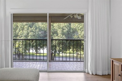 BEAUTIFUL 55+ GATED COMMUNITY! **REMODELED** unit featuring 2 on Inverrary Country Club in Florida - for sale on GolfHomes.com, golf home, golf lot
